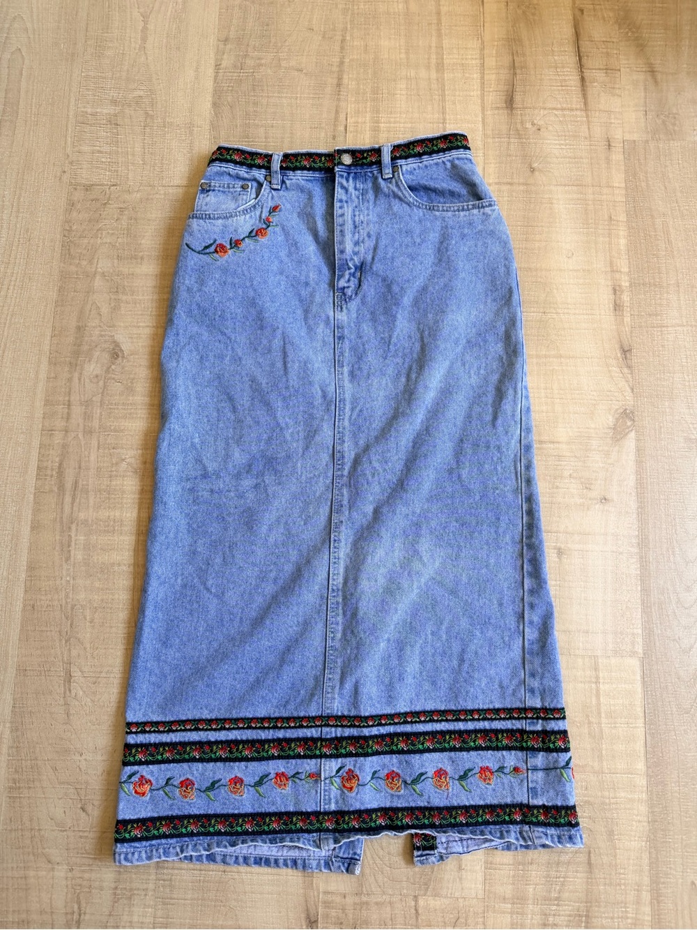 Vintage Bill Blass Floral Embroidered Denim Maxi Skirt Size 8